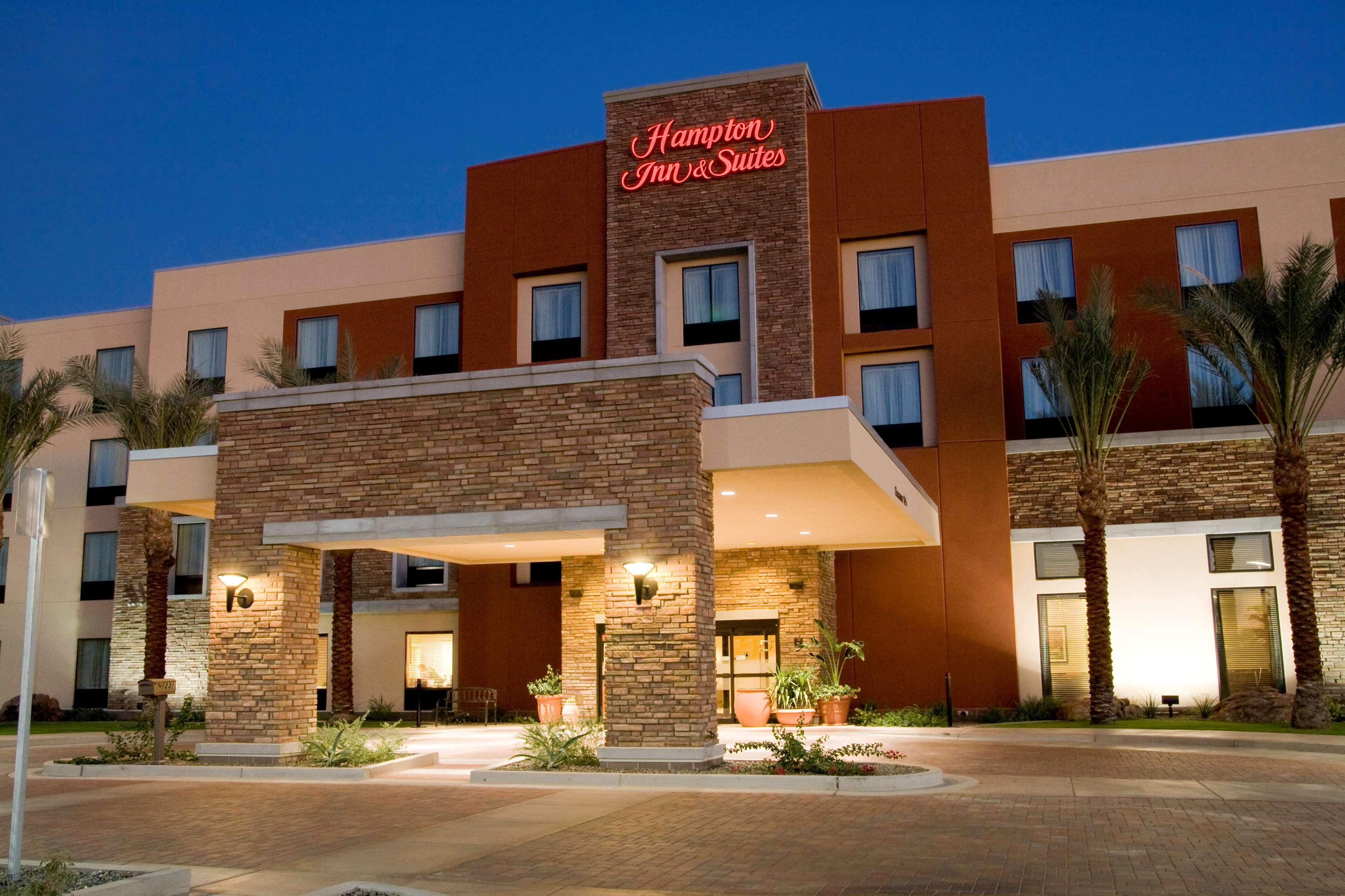 Hampton Inn & Suites Phoenix Chandler Fashion Center Exterior photo